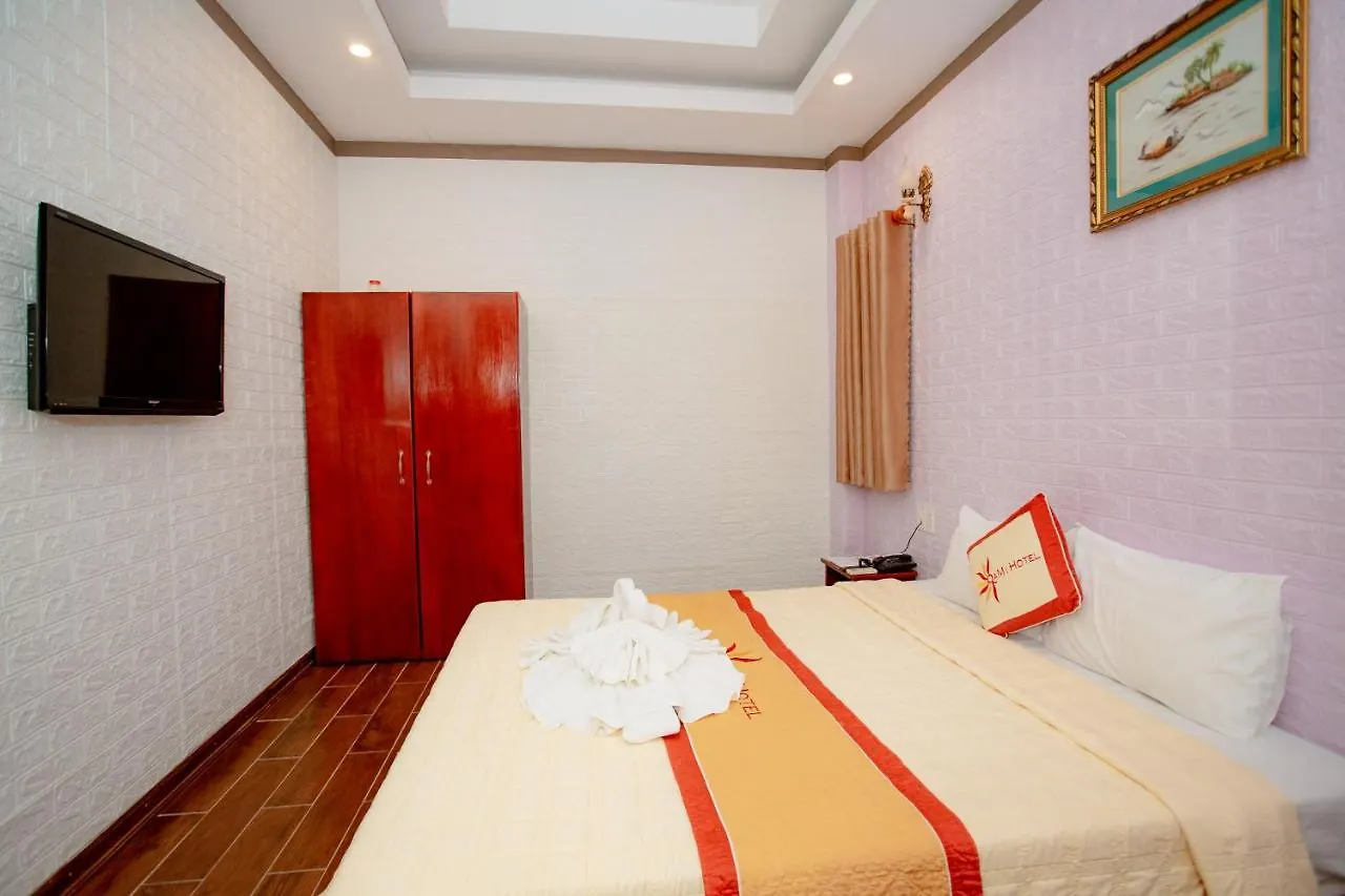 QaMi Hotel Da Nang 2*,  Vietnam